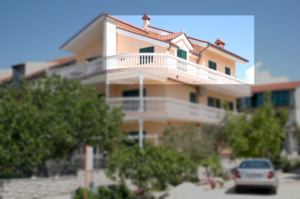 Appartment 4